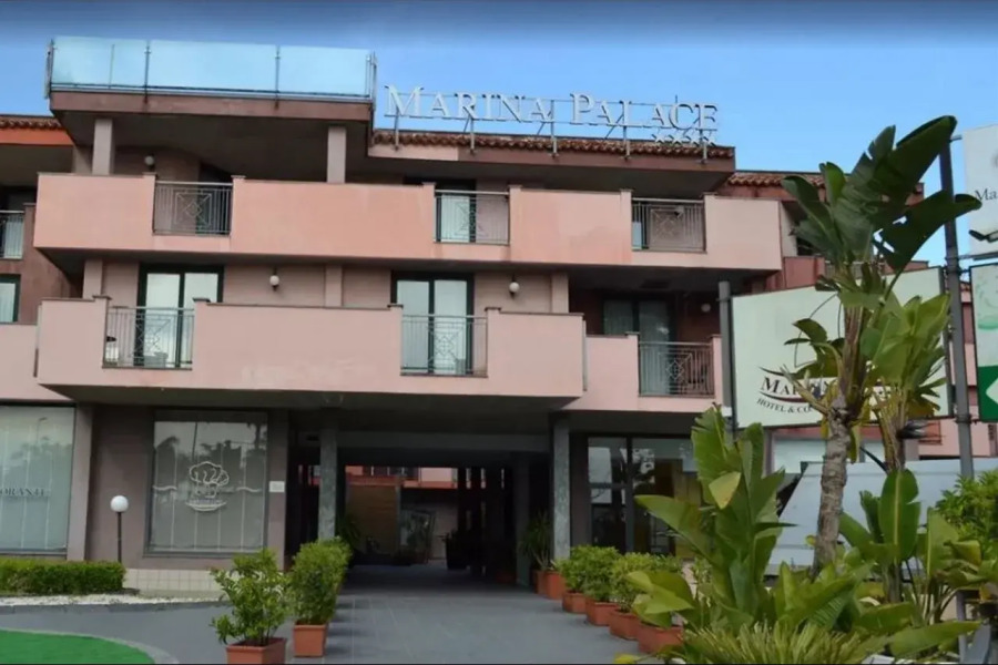 Marina Palace Hotel & Congress Hall