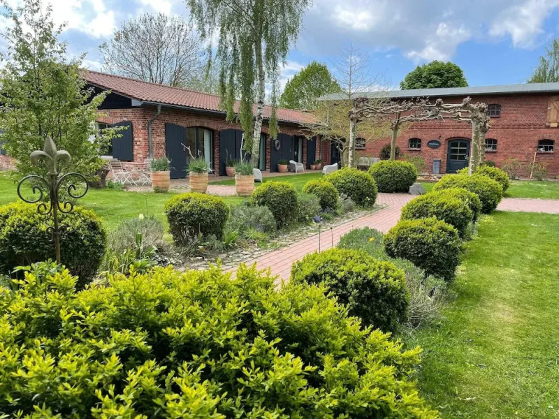 Grosszuegige Ferienwohnung mit Garten