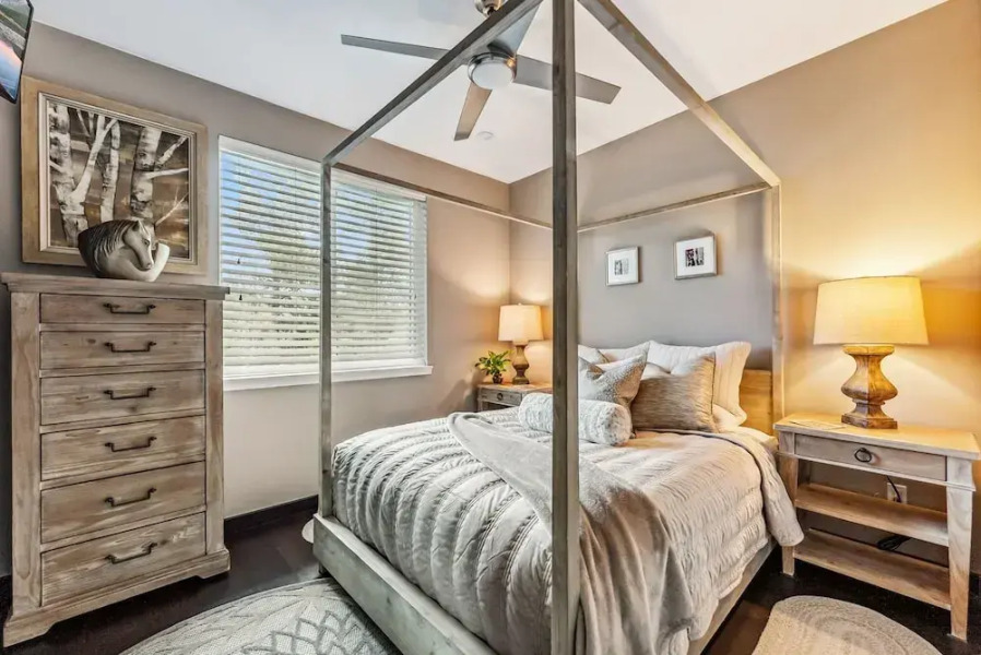 Treehouse 1br With Hot Tub 1 Bedroom Home by RedAwning