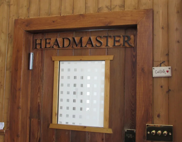 Old School Restaurant & Rooms