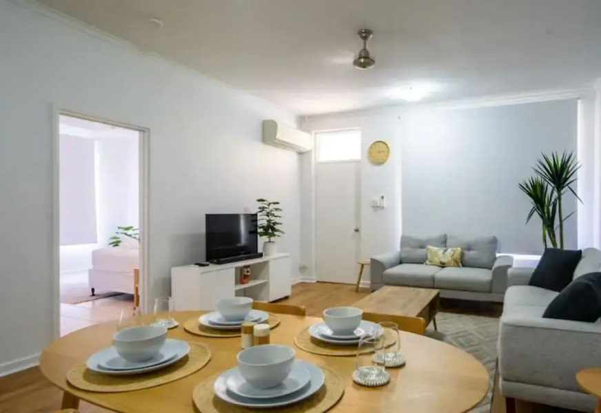 NIGHTCLIFF RETREAT -  Stylish 2BR Apt