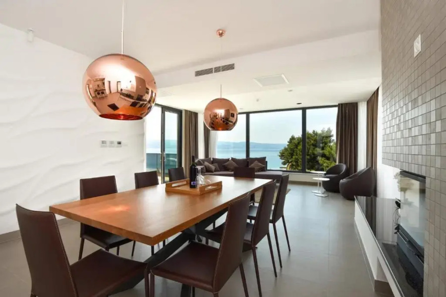 Luxury, seafront Villa Petra with heated pool only 50m from beach