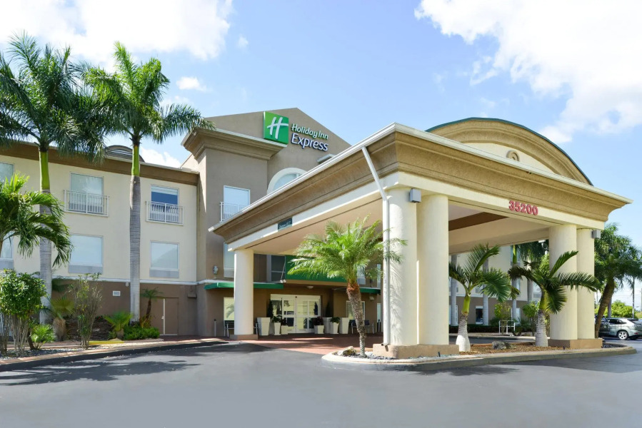 Holiday Inn Express & Suites Florida City by IHG