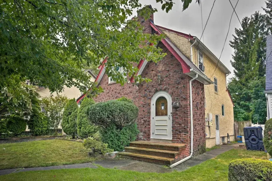Lovely Home Near FDU & Holy Name Hospital!