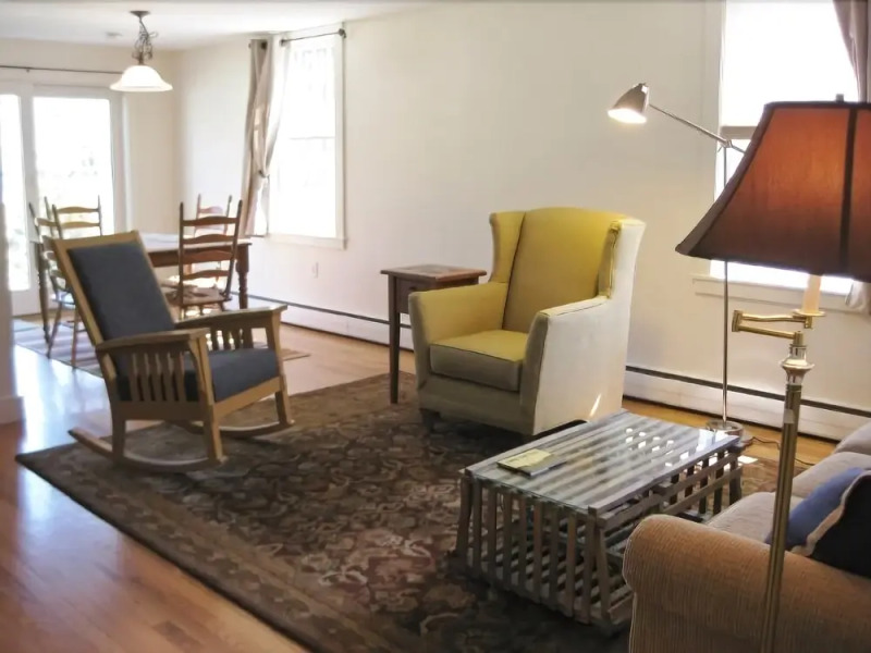 570 State - 2 Bedroom House