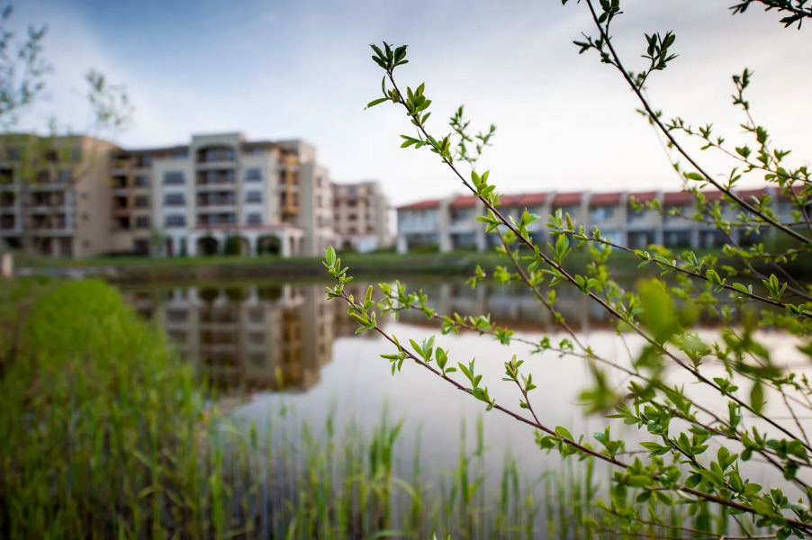 Lighthouse Apartments & Villas