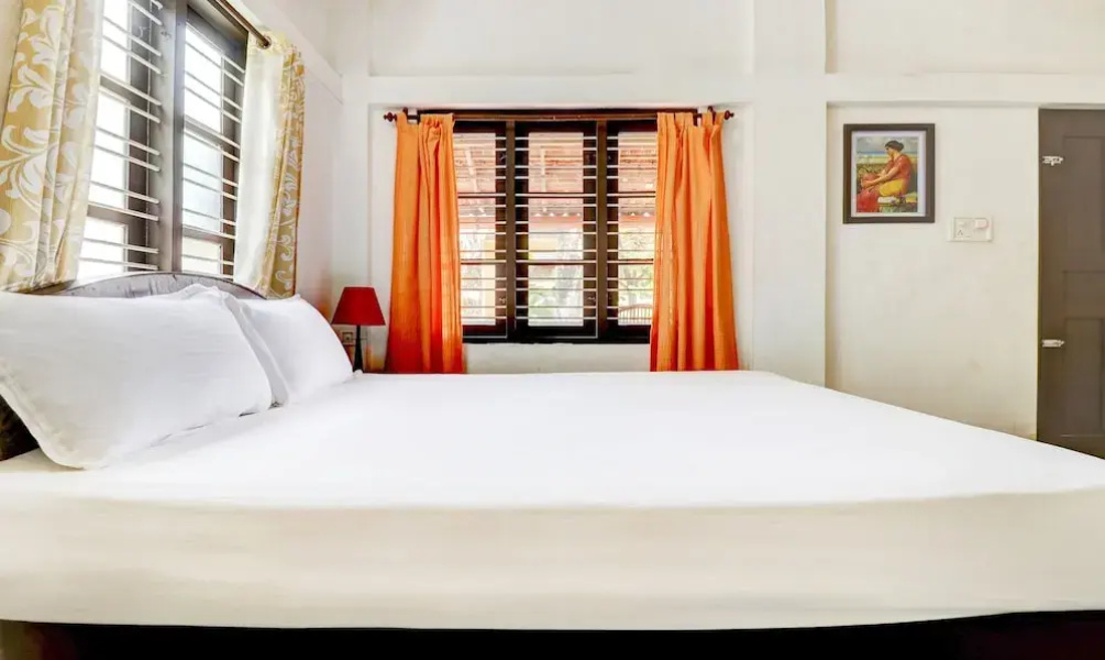 Shirleys Beach Hotel