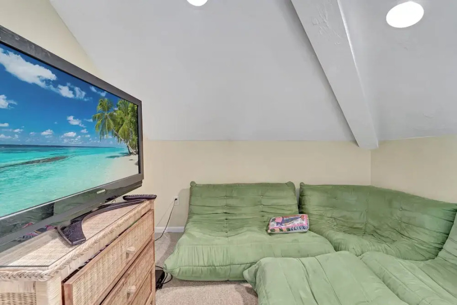 Beach Villa Three Bedroom 3 Villa by RedAwning