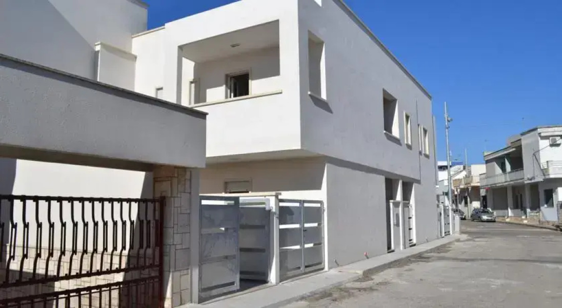 Eneide Case ad Oriente