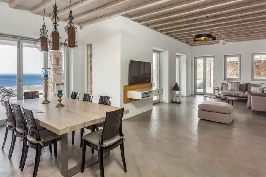 Epic Twin Luxurious 14 Bedrooms Villa for 28