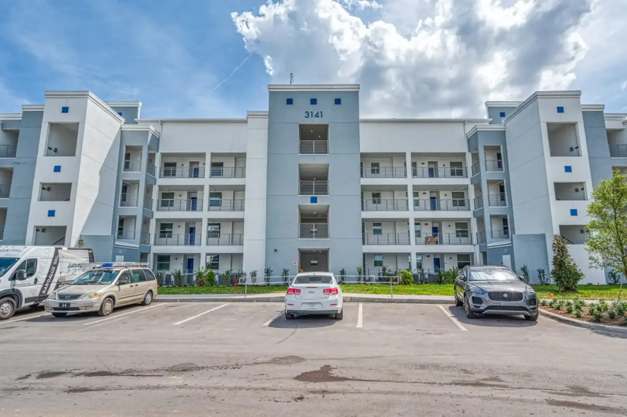 Sophisticated apartment with Mickey themed bedroom near Disney