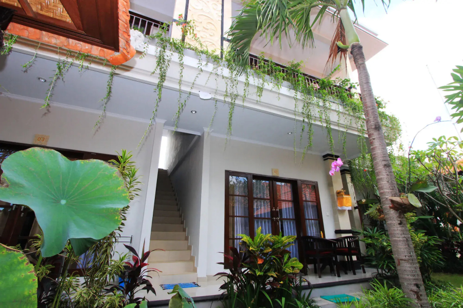 Gatra Ubud Inn