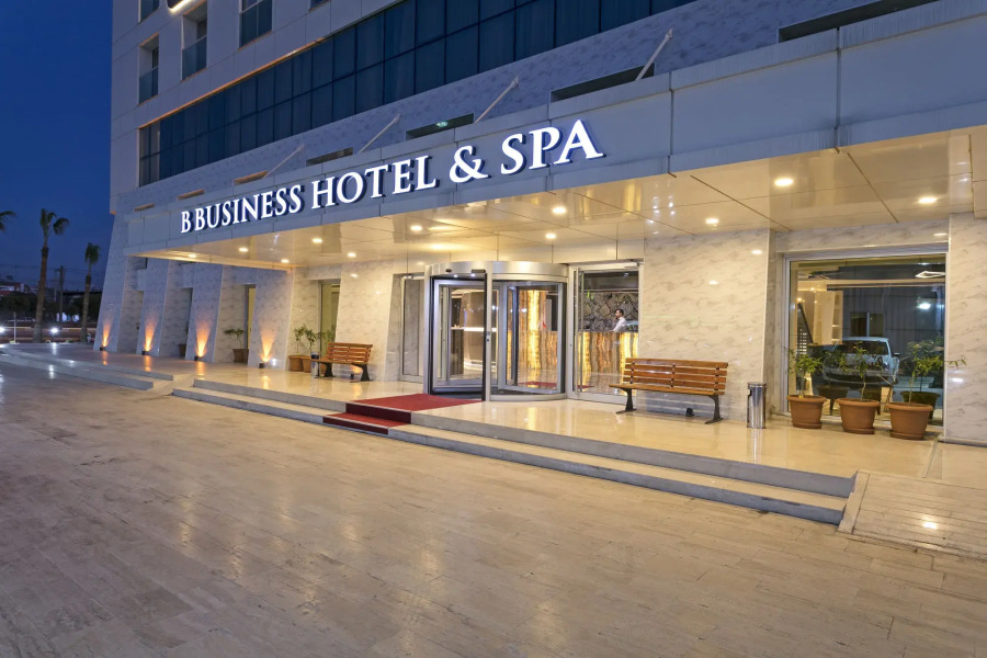 B Business Hotel & Spa