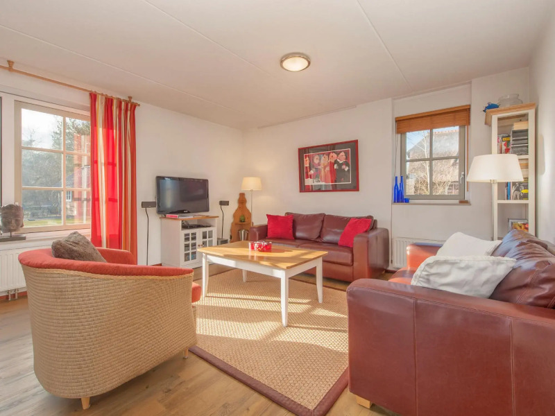 Thatched Villa With 2 Bathrooms Near Appelscha