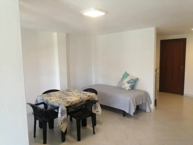 Appartamento con giardino con accesso a mare