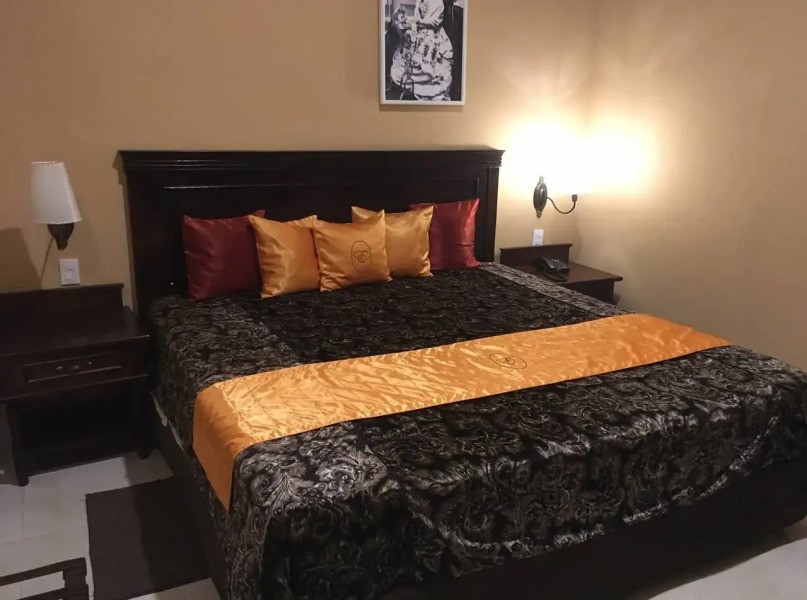 Hotel Esmeralda By Mystique