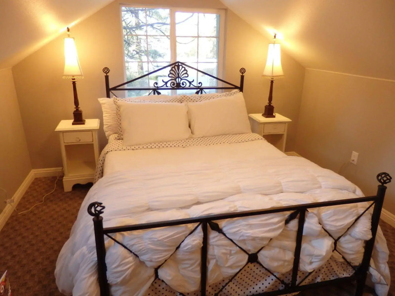 Rhinestone Rose Inn & Wellness Center