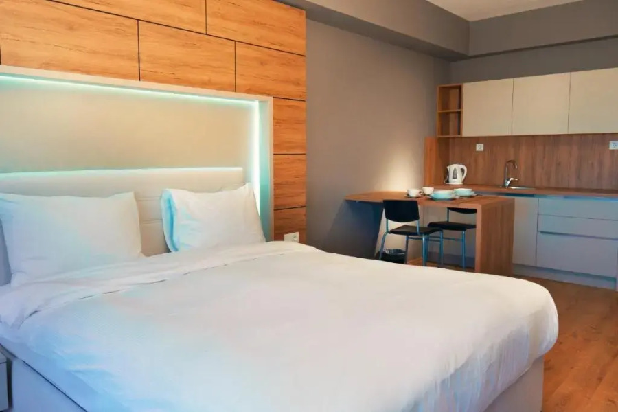 Luxury Residence in 5 star Hotel for Professionals