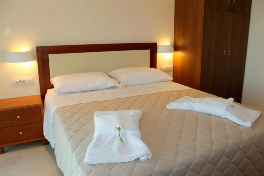 Lido Paradise Apartments