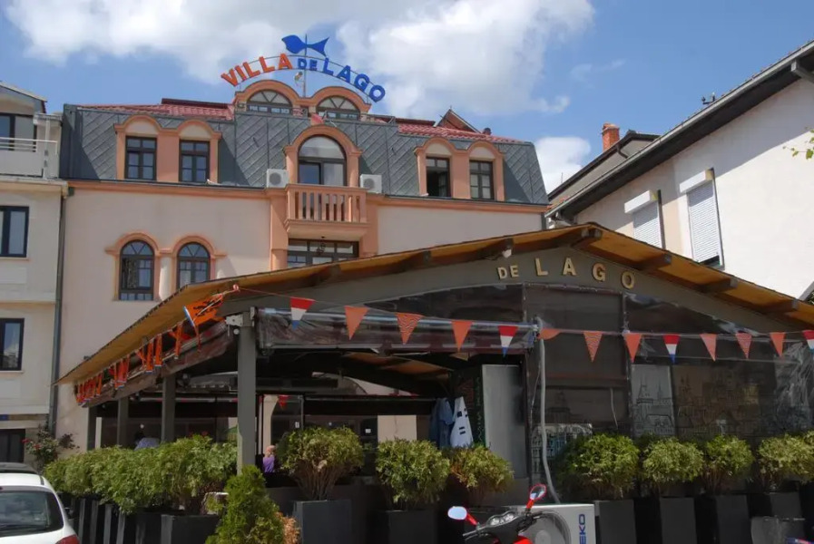 Villa De Lago