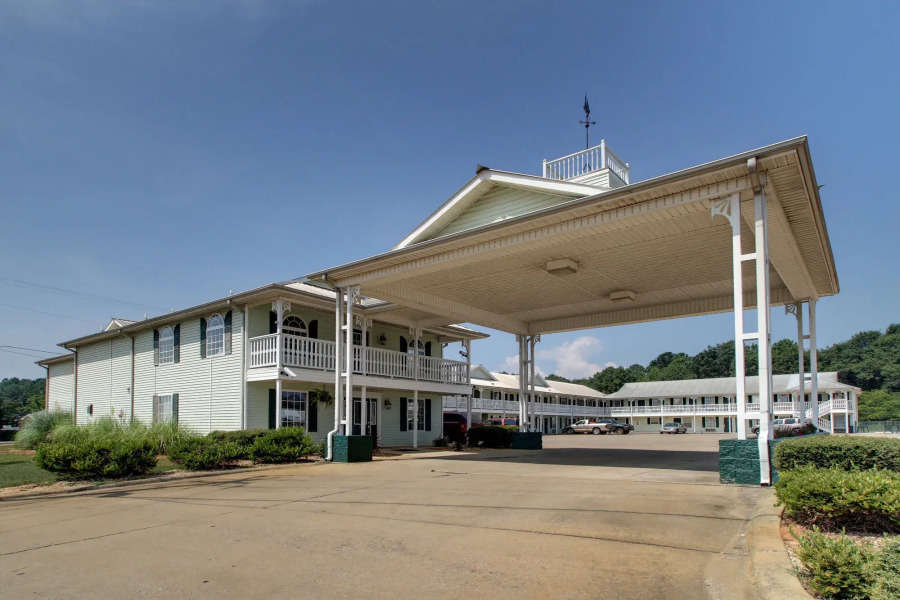 Key West Inn - Childersburg