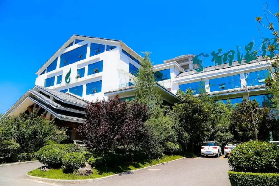 Fengxiang hot spring Hotel