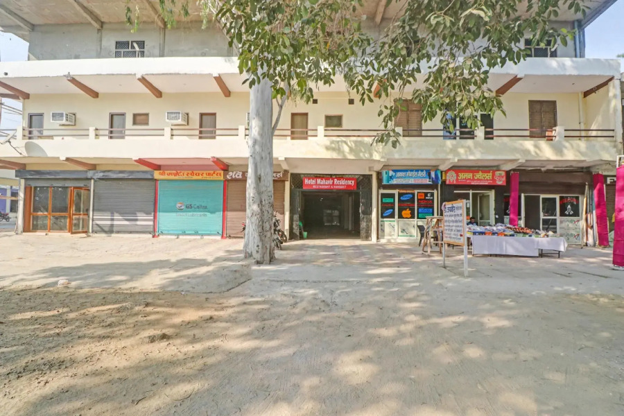 OYO 84266 Mahaveer Residency