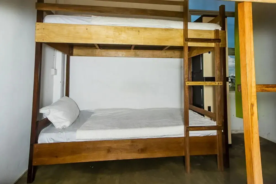 The Traveler Home by OYO Rooms