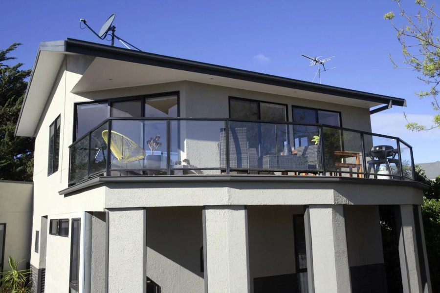 Hilltop Apartments Phillip Island - Adults Only