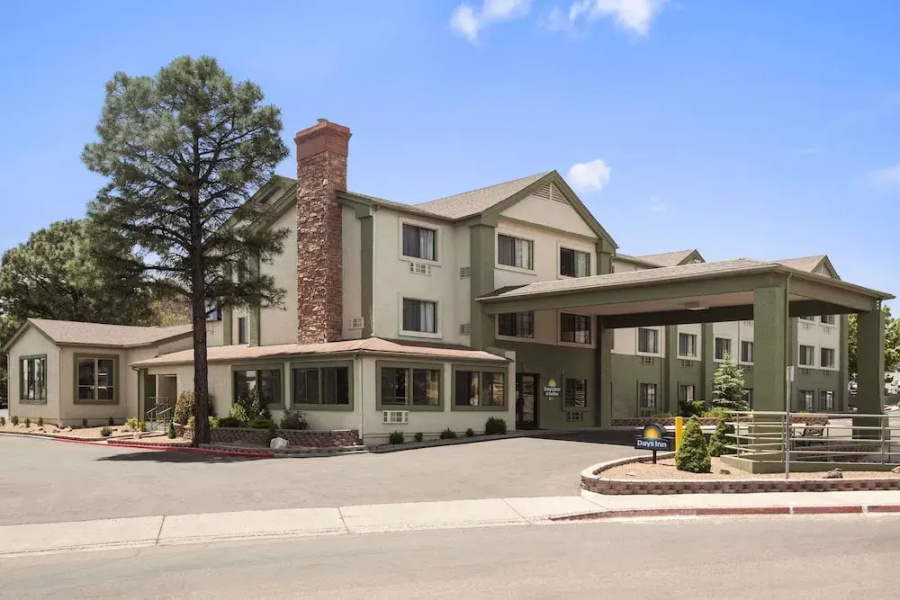 Days Inn & Suites East Flagstaff