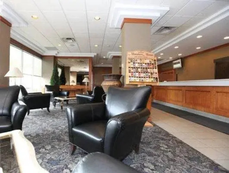 St. Albert Inn & Suites