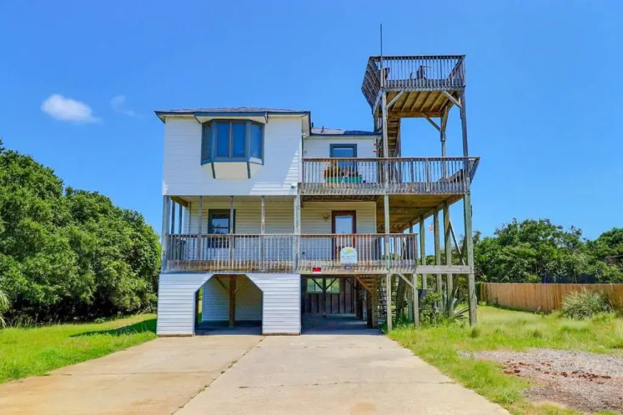 4062 Dennas Favorite Place 8 Min Walk to Beach