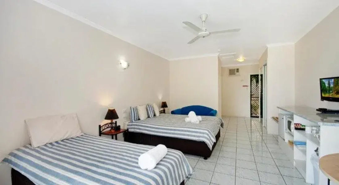 Hinchinbrook Marine Cove Resort