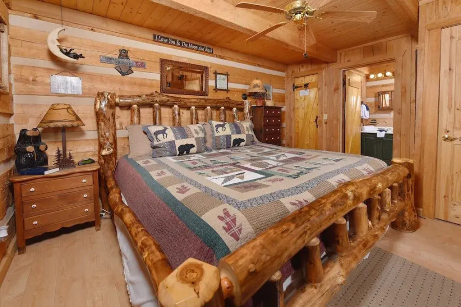 Bear Nekkid 1 Bedroom 1 Bathroom Cabin