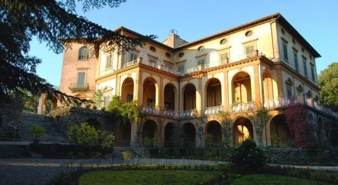 Villa di Striano-Residenza dEpoca