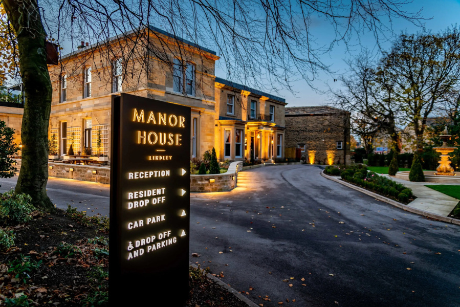 Manor House Lindley