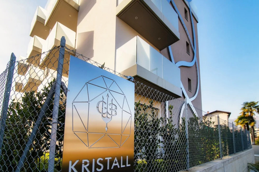 Kristall 9