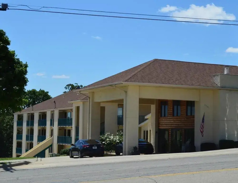 American Eagle Inn & Suites