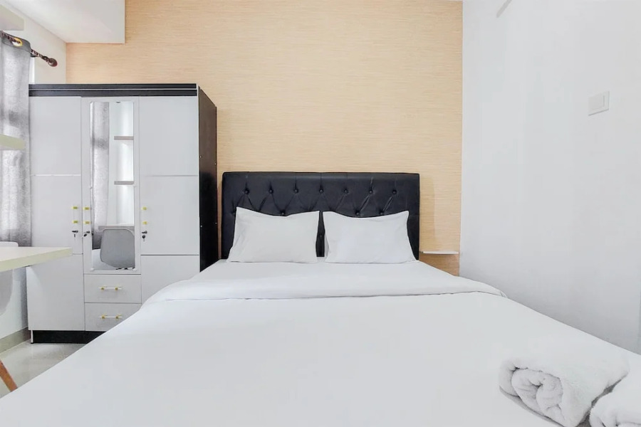 Minimalist And Homey Studio Serpong Garden Apartment