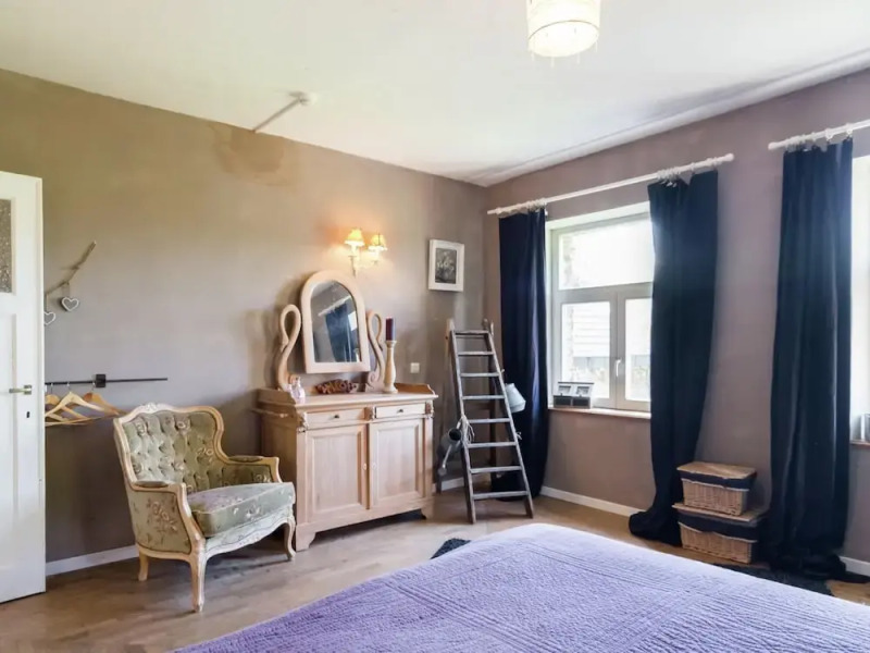 Bievre Forest-edge Retreat