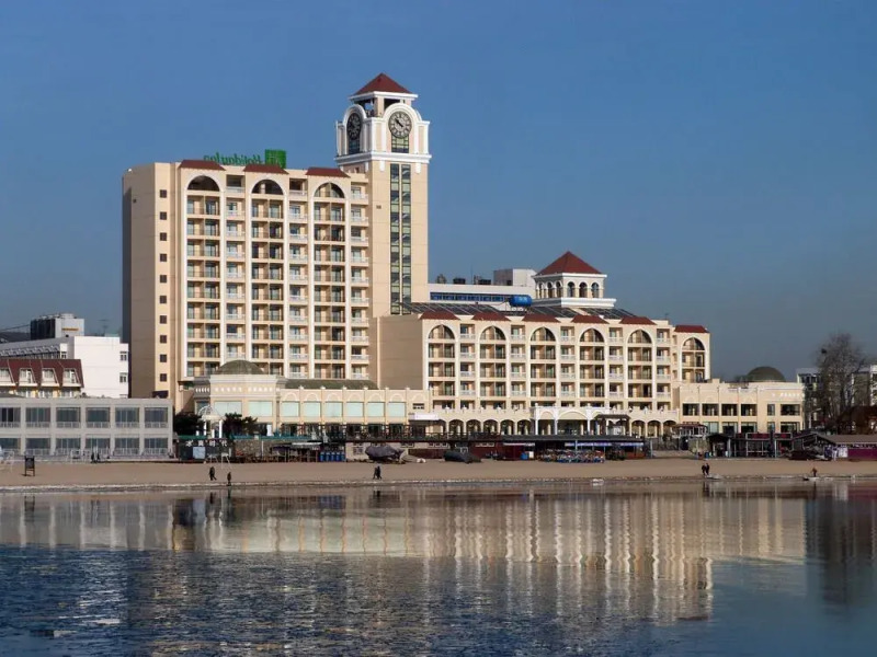 New Century Sea View Hotel Qinhuangdao