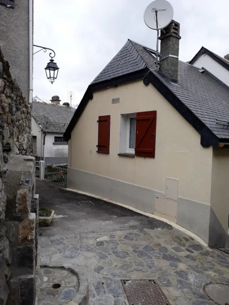 House with 2 Bedrooms in Betpouey, with Wonderful Mountain View And Furnished Garden - 8 Km From the Slopes