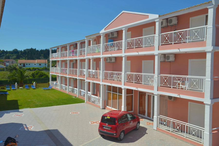 Angelina Hotel & Apartments
