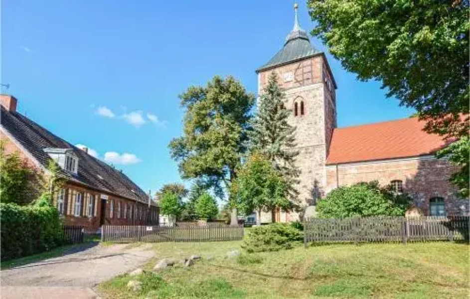 Holiday home E.-Thälmann-Str. H