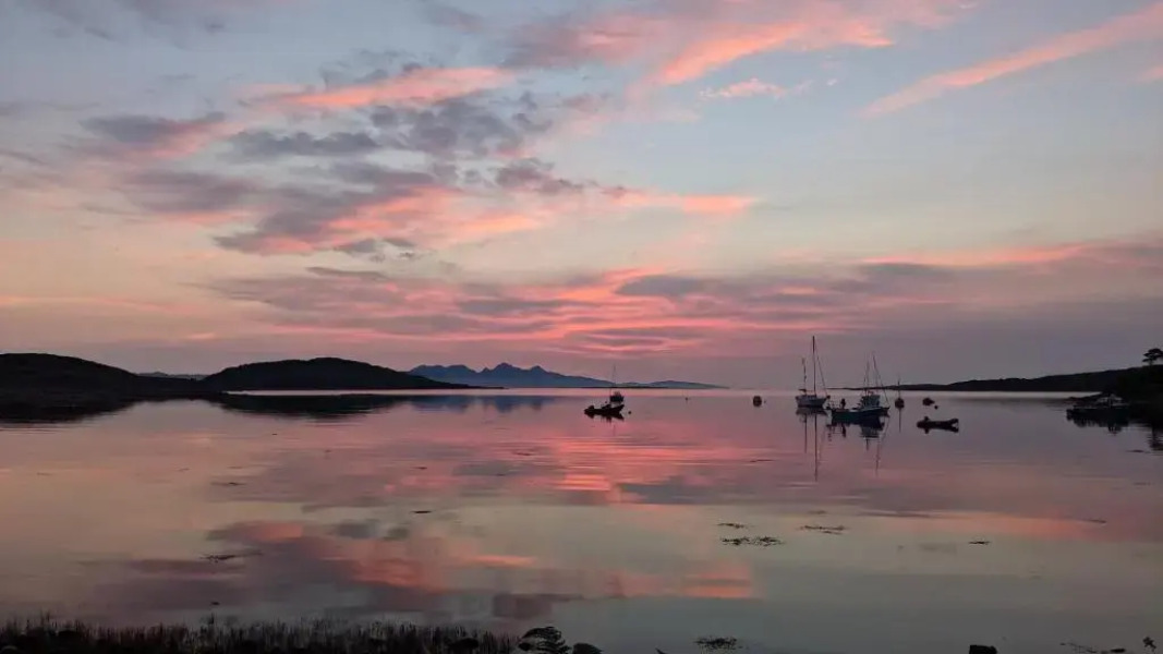 Litua Caravan with stunning sea views