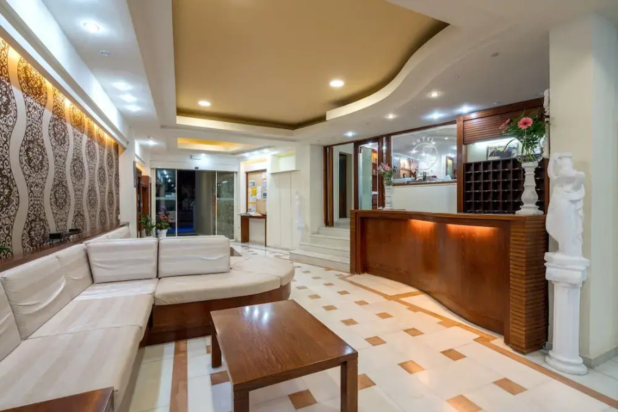 Apollo Apartments