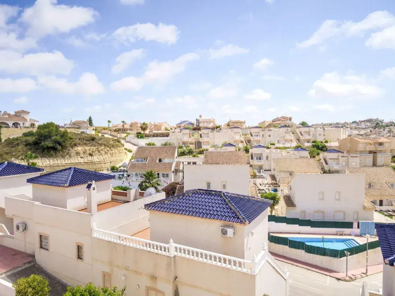 Modern Apartment Near Torrevieja in Alicante With a Roof Terrace