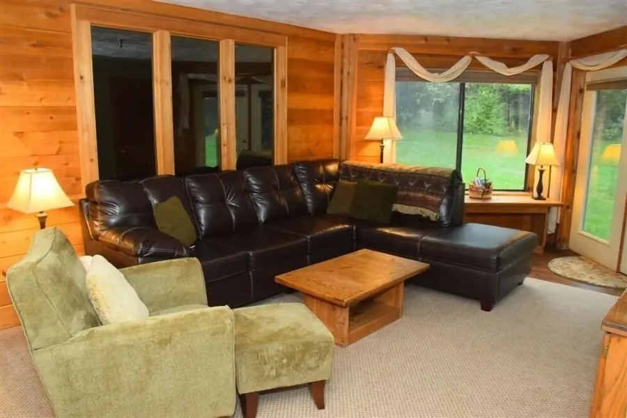 Seven Springs 3 BR Condo, walk to slopes! by RedAwning