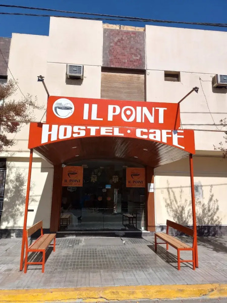 IL Point Hostel Cafe