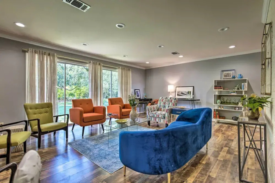 Ocean Springs Home - Walk to Beach & Downtown!